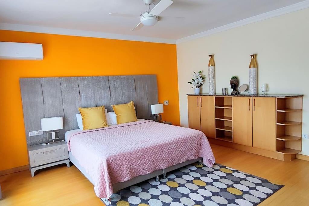Villa Beachside 4 Beds Cozy Villa, 700m Canas Beach! Marbella