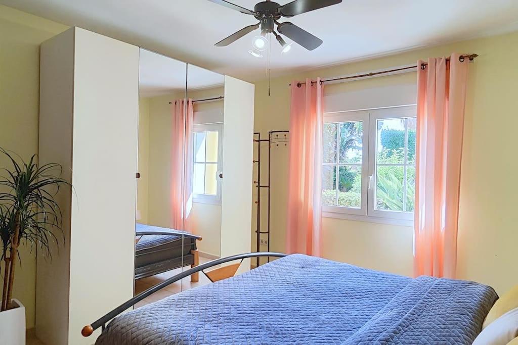 Beachside 4 Beds Cozy Villa, 700m Canas Beach! Villa Marbella