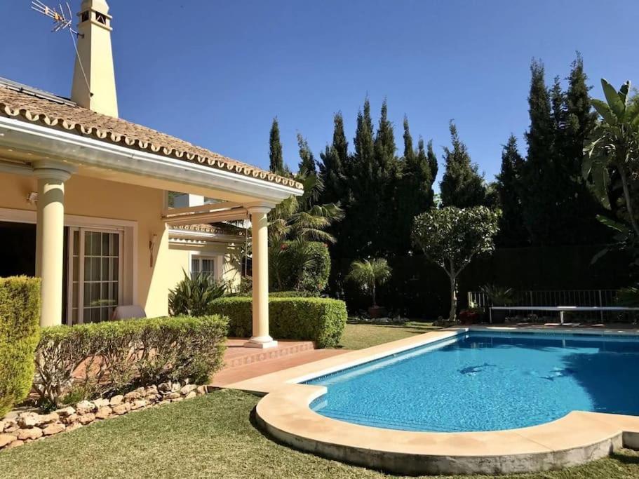 Beachside 4 Beds Cozy Villa, 700m Canas Beach! *
