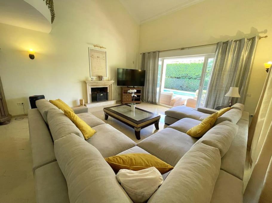 Beachside 4 Beds Cozy Villa, 700m Canas Beach! Marbella