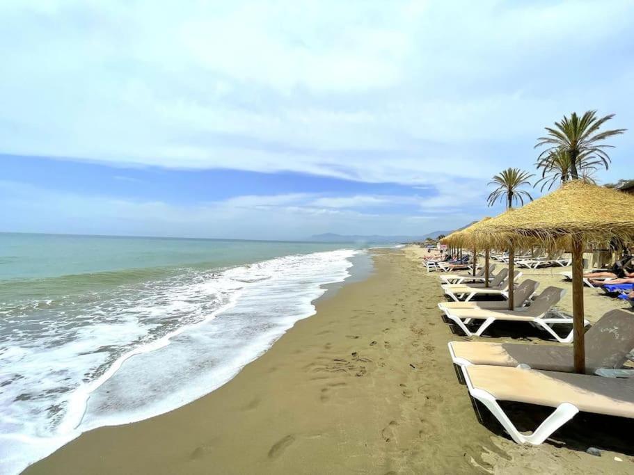 Villa Beachside 4 Beds Cozy Villa, 700m Canas Beach! Marbella