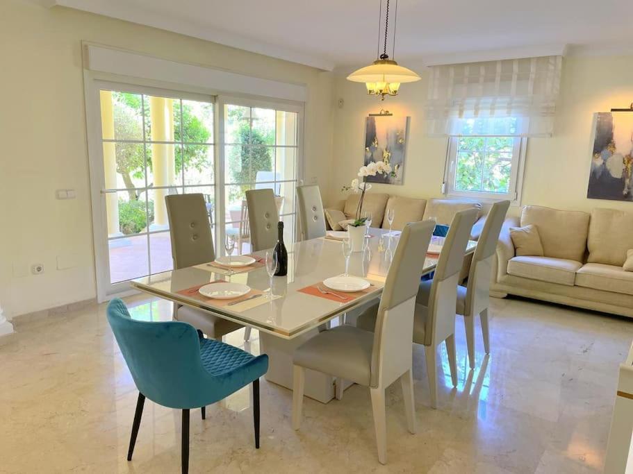 Beachside 4 Beds Cozy Villa, 700m Canas Beach! *